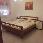 Ferias 公寓 特罗吉尔